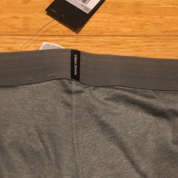 NWT NIKE PRO DRI FIT COMPRESSIONS. XS - Picture 5 of 6